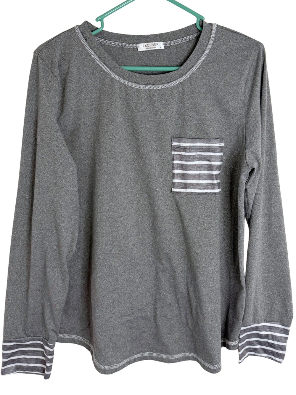 3/$20 Ekouaer Gray Long Sleeve Shirt with Striped Details Size Large